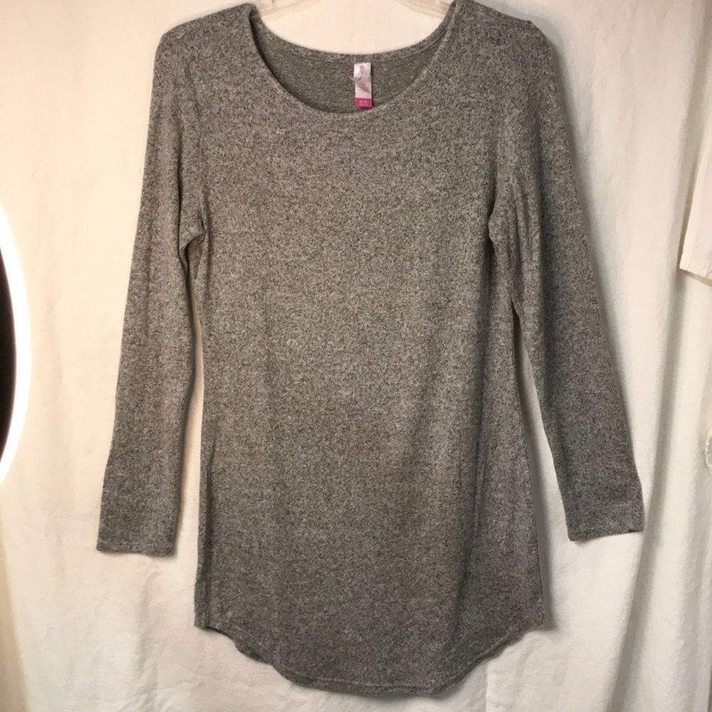 No Boundaries Women’s Pullover Sweater XL Light Gray Long Sleeves Soft